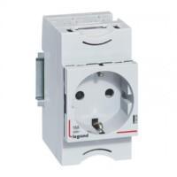 Legrand Pistorasia DIN-kiskoon. 10/16A, 250V, 2P+E